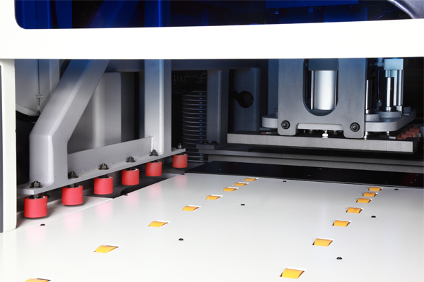 自動側(cè)靠裝置