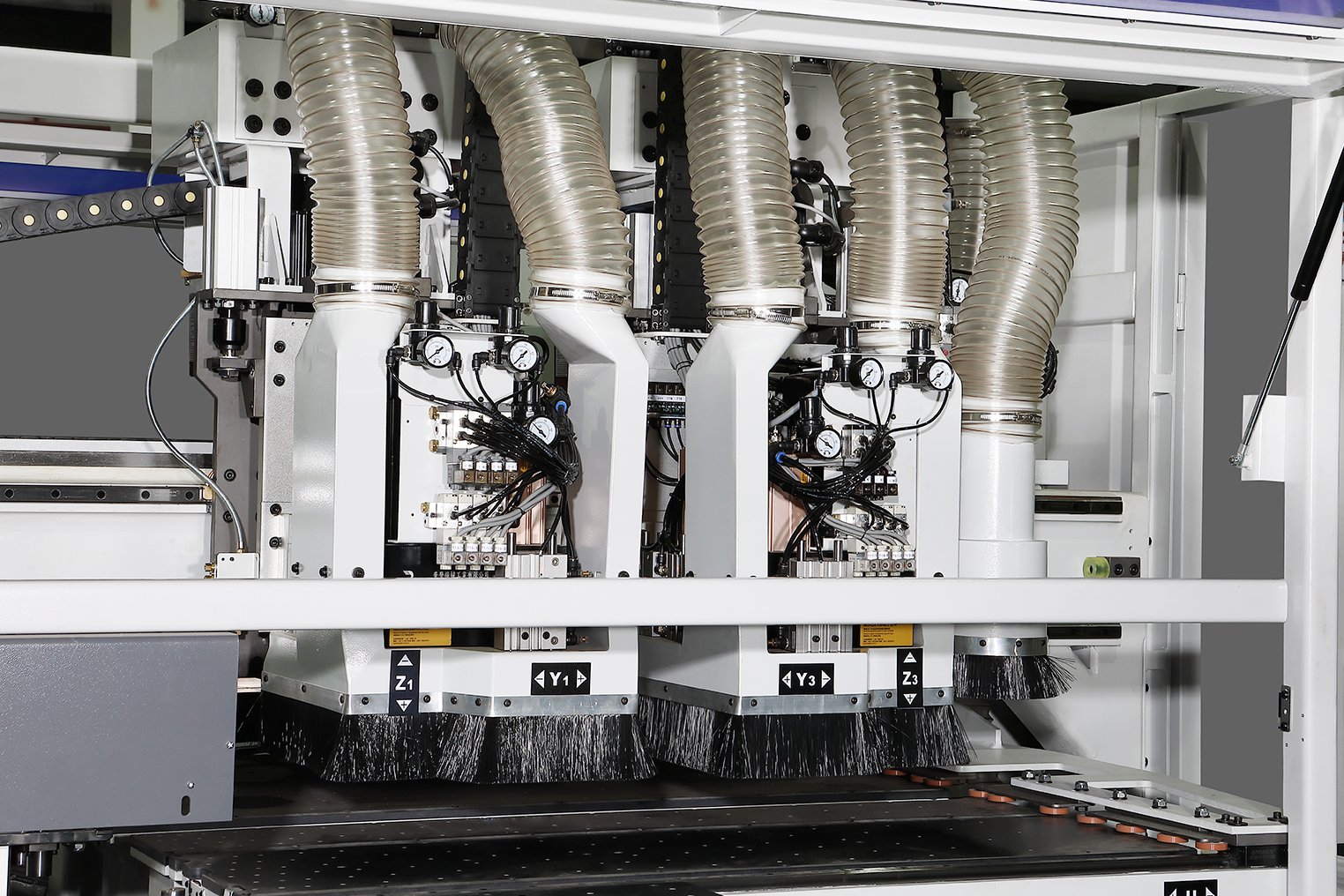 自動(dòng)夾板送料裝置 八刀庫自動(dòng)換刀