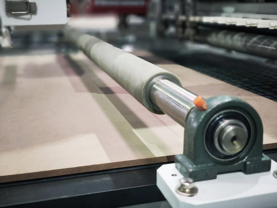 選配：雙棍壓板裝置