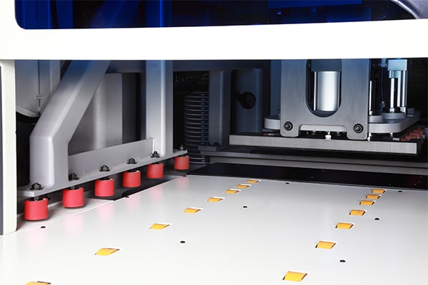 自動(dòng)夾板送料裝置