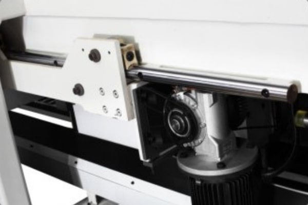 鋸座滑動(dòng)機(jī)構(gòu)